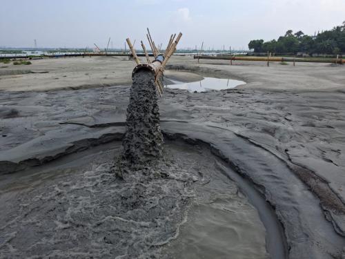Dhaka Western Valley - রাজধানী ঢাকা মিরপুর-১ বেড়ীবাঁধ রোড এর সাথে প্রজেক্ট